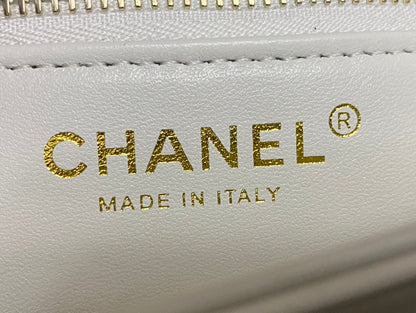 CHANEL TRENDY 20CM WHITE LAMBSKIN GOLD HARDWARE