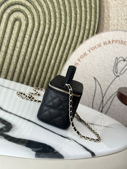 CHANEL VANITY 17 CAVIAR WITH HANDLE IN BLACK CALFSKIN GOLD HARDWARE