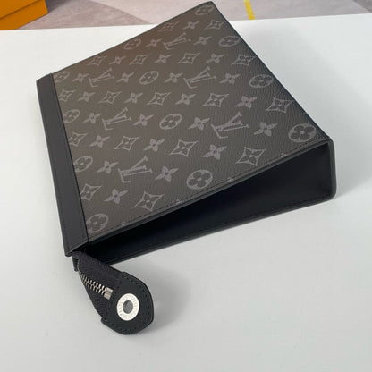 LOUIS VUITTON POCHETTE VOYAGE MM 26 MONOGRAM BLACK CALFSKIN