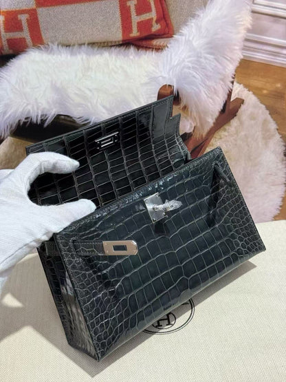 HERMES KELLY MINI 22 IN BLACK AMERICAN ALLIGATOR SILVER BUCKLE
