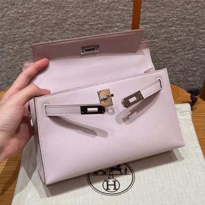HERMES KELLY POCHETTE 22 IN LIGHT PINK CALFSKIN SILVER HARDWARE