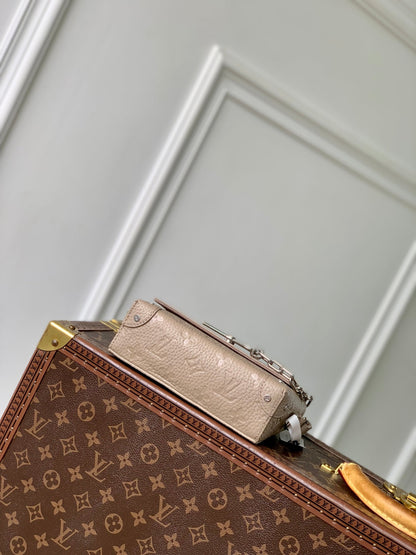 LOUIS VUITTON STEAMER WEARABLE WALLET 18 IN LIGHT BROWN MONOGRAM TAURILLON CALFSKIN