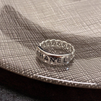 18K  Chanel Chain Link Ring