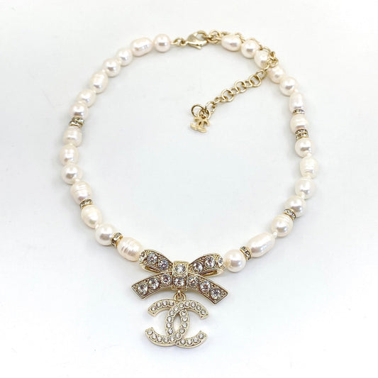 18K  Chanel Bow Tie Diamonds Necklace