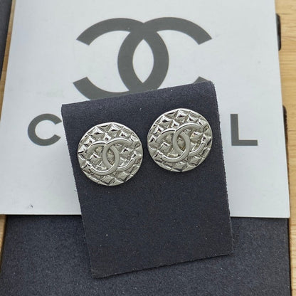18K  Chanel Round White Gold Earrings