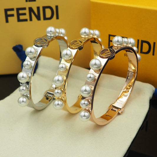 18K Fendi Pearls Bracelet