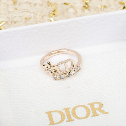 18K Dior Diamond Ring