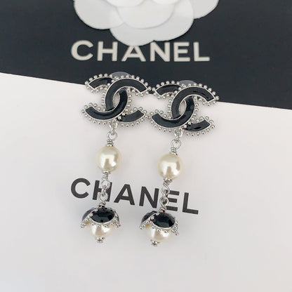 18K  Chanel Pearl Crystals Earrings