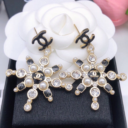 18K  Chanel Snow Flowers Earrings