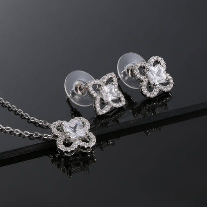 18K Louis Vuitton Blossom Earrings