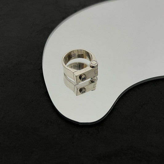 18K Louis Vuitton Lock Vintage Ring