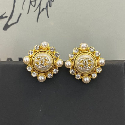 18K  Chanel Pearls Earrings