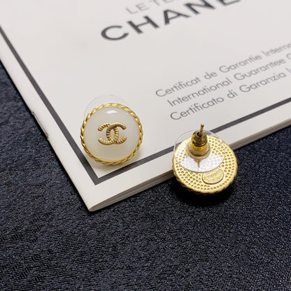 18K  Chanel Pearl Vintage Earrings