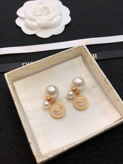 18K Dior Pearls Earrings