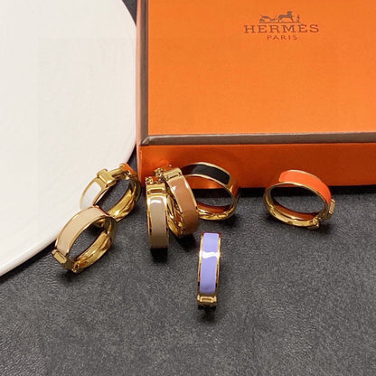 18K Vintage Clic Hermes Ring