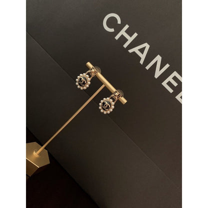18K  Chanel Pearl Earrings