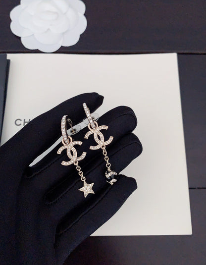 18K  Chanel Star Pearls Pendant Earrings
