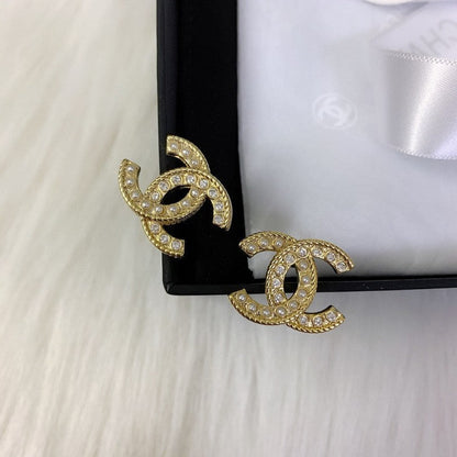 18K  Chanel Pearls Earrings
