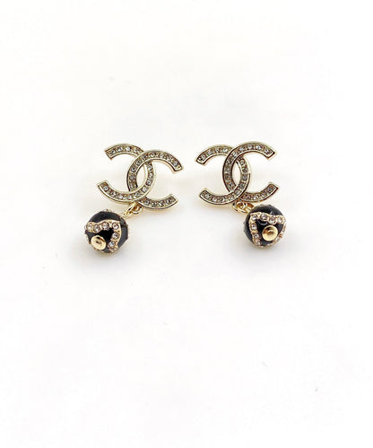 18K  Chanel Pearl Pendant Earrings