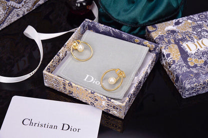 18K Dior 30 Montaigne Pearls Earrings