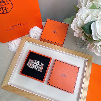 18K Chaine D'Ancre Wide Cutwork Hermes Bracelet