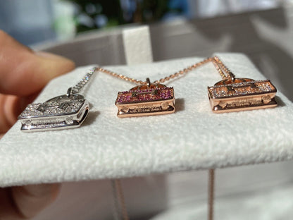 18K Amulettes Constance Pink Diamonds Pendant Necklace