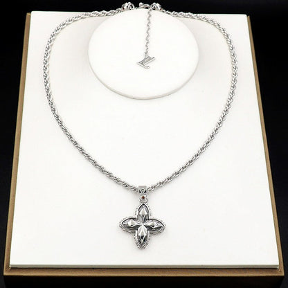 18K Louis Vuitton Flower Studs Necklace