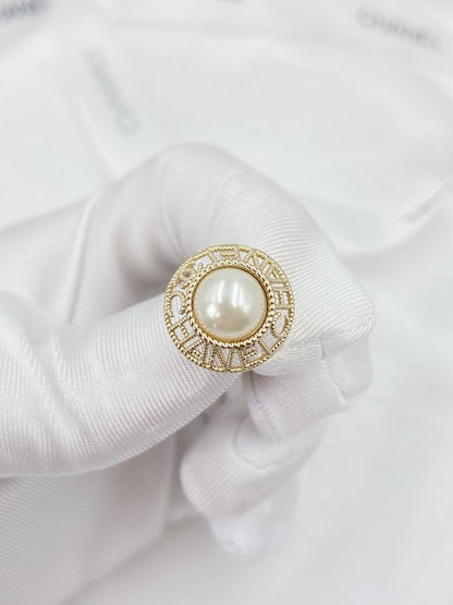 18K  Chanel Pearl Round Earrings