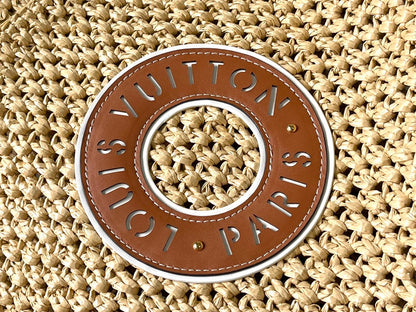 LOUIS VUITTON ONTHEGO MM 37 IN BEIGE WOVEN RAFFIA WITH LEATHER DETAILING