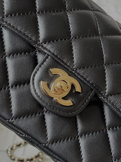 CHANEL MINI 18 FLAP BAG IN BLACK LAMBSKIN