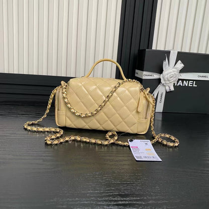 CHANEL MEDIUM CAMERA BAG 23 IN BEIGE YELLOW LAMBSKIN GOLD HARDWARE