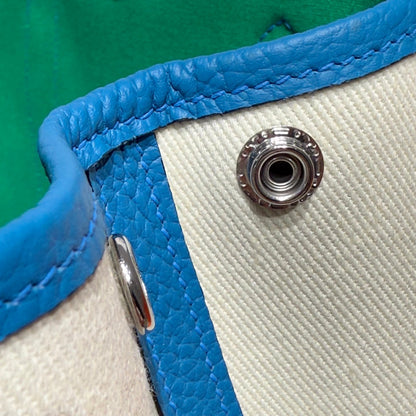 HERMES GARDEN PARTY 30CM IN WHITE TOILETS COTTON CANVAS AND BLUE CALFSKIN GREEN ON SIDE OTHER