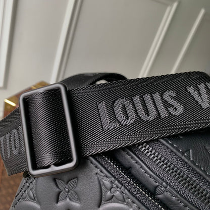 LOUIS VUITTON RUSH BUMBAG 30 IN BLACK MONOGRAM SHADOW CALFSKIN