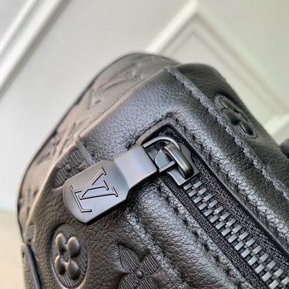 LOUIS VUITTON GETAWAY BACKPACK 50 IN BLACK MONOGRAM ECLIPSE CANVAS AND CALFSKIN EMBOSSED LOGO