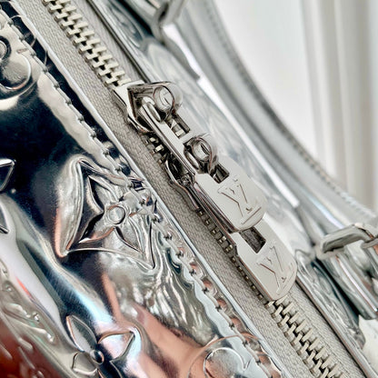 LOUIS VUITTON SPEEDY BANDOULIÈRE 20 IN SILVER MONOGRAM EMBOSSED CALFSKIN