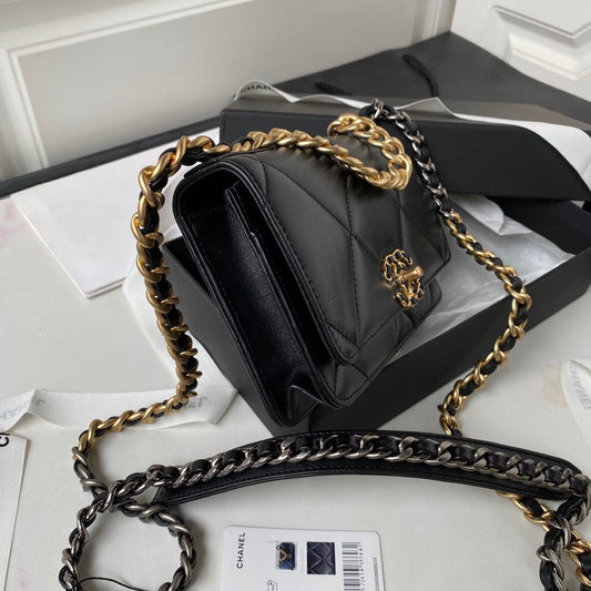 CHANEL 19 WOC 19CM BLACK LAMBSKIN GOLD HARDWARE