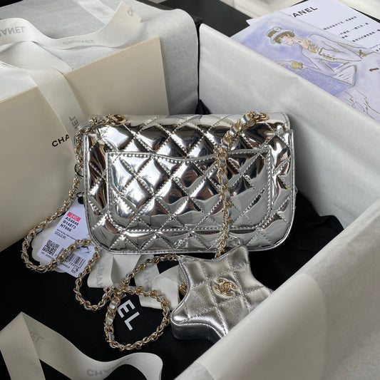 CHANEL MINI 19 FLAP BAG IN SILVER METALLIC CALFSKIN WITH STRAP