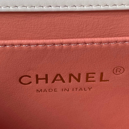 CHANEL MINI FLAP BAG 19 IN WHITE CALFSKIN WITH DOUBLE GOLD BALL