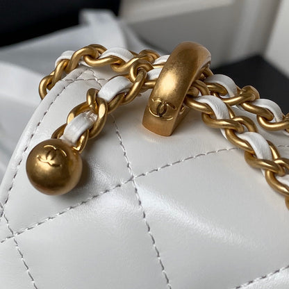 CHANEL FLAP BAG 22 IN WHITE CALFSKIN WITH DOUBLE GOLD BALL