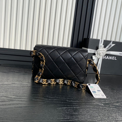 CHANEL MEDIUM FLAP BAG 26 IN BLACK CALFSKIN GOLD DOUBLE C THICK CHAIN