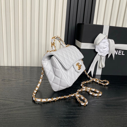 CHANEL 25S FLAP BAG 19 IN WHITE CALFSKIN GOLD HARDWARE