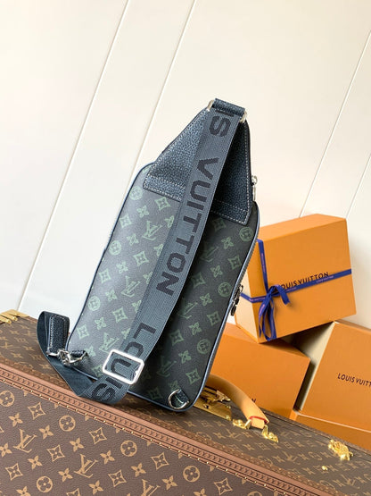 LOUIS VUITTON AVENUE SLINGBAG 31 IN BLACK MONOGRAM CANVAS WITH BROWN LOGO