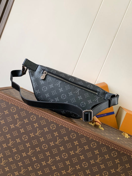 LOUIS VUITTON LV 25S DISCOVERY BUMBAG 44 IN BLACK AQUA MONOGRAM ECLIPSE CANVAS AND CALFSKIN