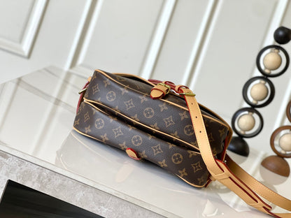 LOUIS VUITTON SAUMUR BB 28 IN BROWN MONOGRAM CANVAS AND LEATHER TRIM GOLD HARDWARE