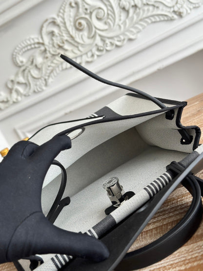 HERMES ZIP CABINE 31 BAG IN BLACK MIX WHITE CANVAS AND CALFSKIN