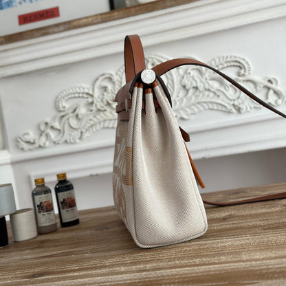 HERMES HERBAG ZIP 31 LAQUERED BAG IN OFF-WHITE MIX YELLOW H PLUME CANVAS