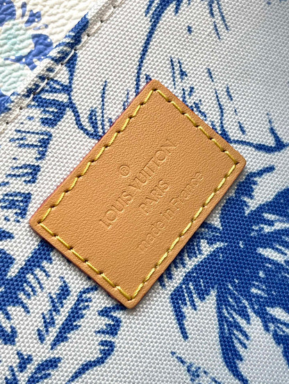 LOUIS VUITTON POCHETTE MÉTIS 25 IN LAGOON BLUE MONOGRAM TILES CANVAS GOLD HARDWARE