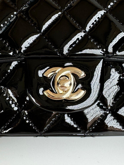 CHANEL MINI FLAP BAG 20 IN BLACK GLOSSY CALFSKIN GOLD HARDWARE