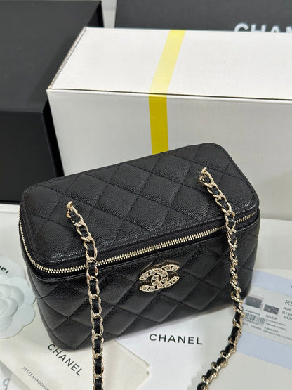 CHANEL VANITY CASE 17 CRYSTAL STUDDED LOGO IN BLACK CALFSKIN GOLD HARDWARE