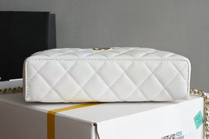 CHANEL COSMETIC BAG 19 IN WHITE GRAINED CALFSKIN GOLD HARDWARE